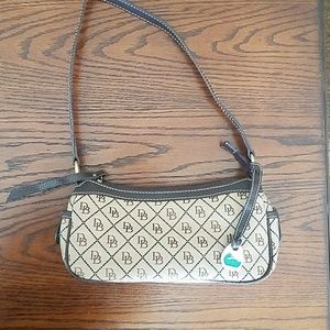 Dooney & Bourke small purse